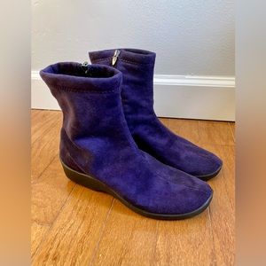 Arcopedico Suede Ankle Boots size 41/8